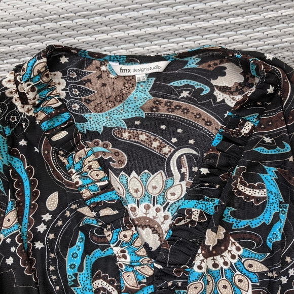 Ruffled V Neck Tunic NWOT - Picture 2 of 3